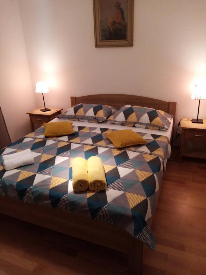 Apartman Mikola With Sea View Трогир Экстерьер фото